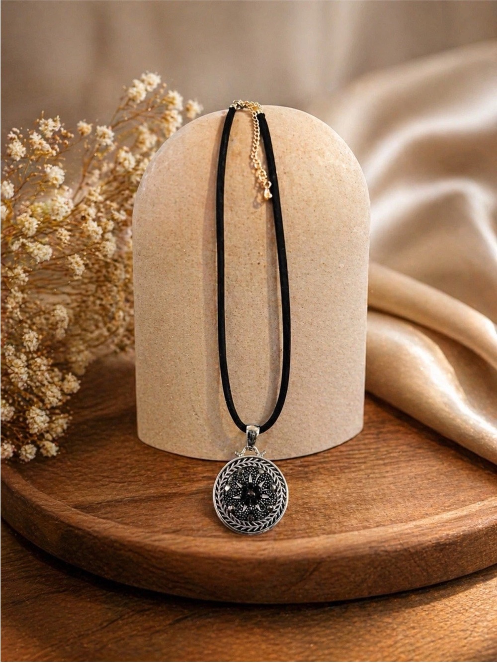 Lia Sophia Purple Periwinkle Black Rhinestone Necklace Pendant Retired 16"